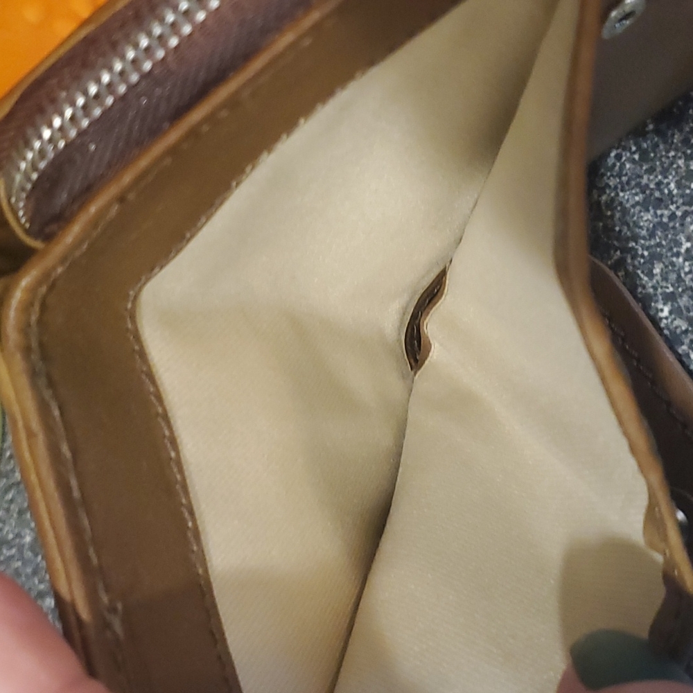 Chloe Compact Zip-around Wallet - Picture 10 of 13
